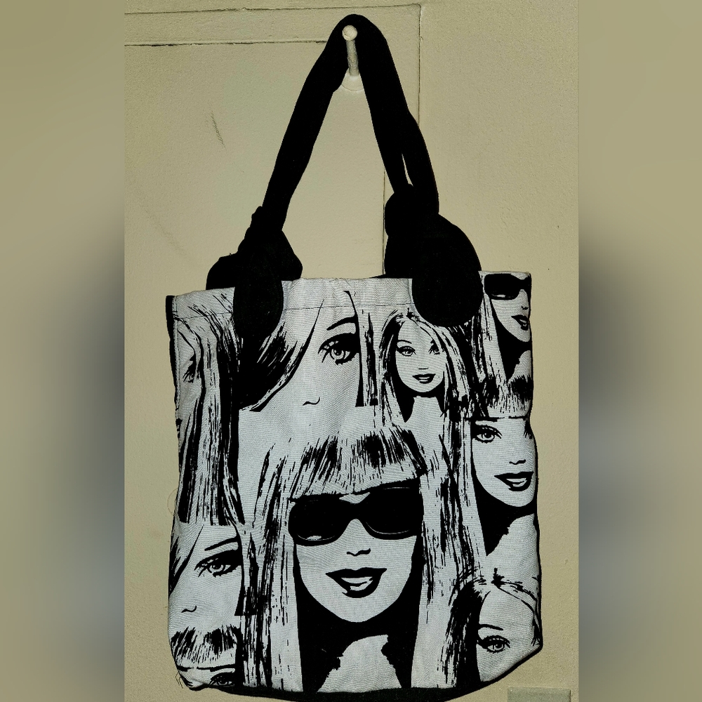 Vintage Barbie Bag - Picture 2 of 3